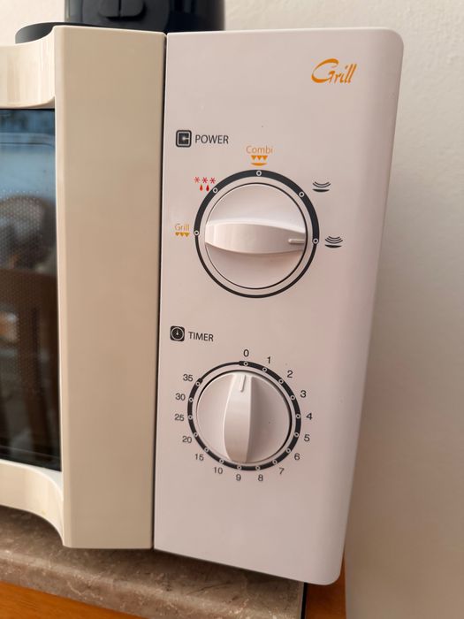 Microondas com função grill