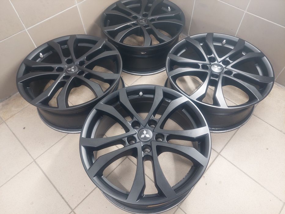 Оригінальні легкосплавні диски Mitsubishi Toyota R18 5×114.3