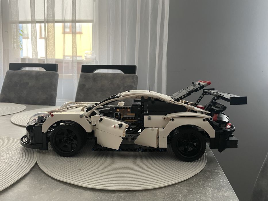 Sprzedam samochod z klockow