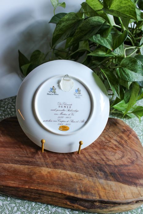 Porcelanowy talerz dekoracyjny Royal Tettau Marten de Vos ogień