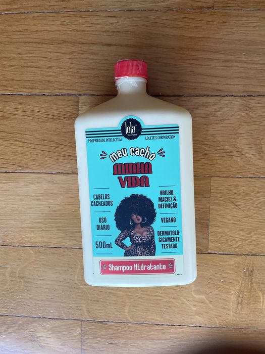 Champõ hidratante sem sulfatos Lola Cosmetics (novo)