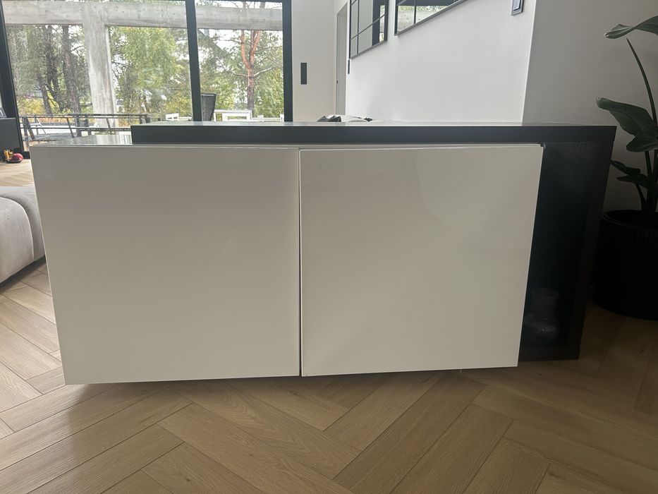 Komoda biala polysk z wenge fornir