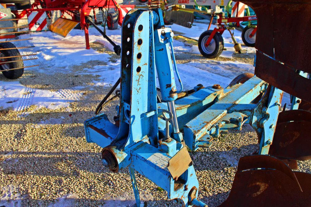 Pług 4 skibowy LEMKEN Opal 110 LEKKI Pług obrotowy 3+1 przedpłużki