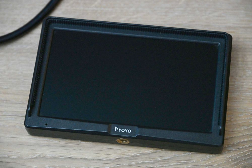 Monitor podglądowy Eyoyo E5 5" Full HD IPS HDMI IN/OUT + osłona