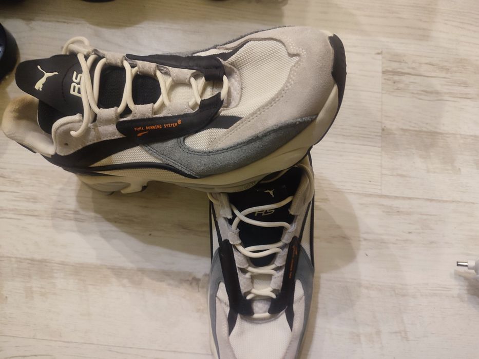 Продаются кроссовки Puma  RS Connect Splash Trainers
PUMA 381