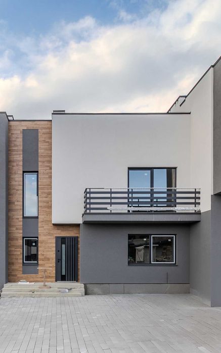 Продаж просторого котеджу, Сихівський район