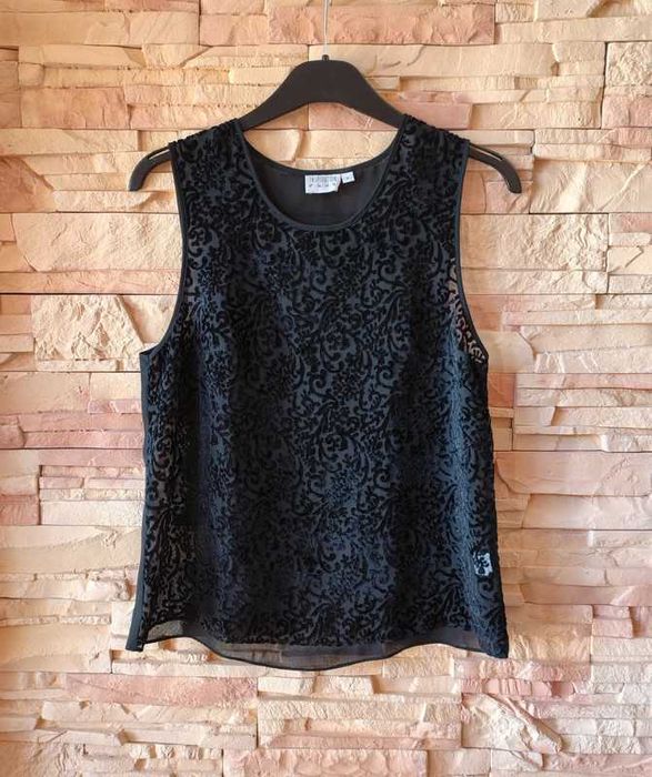 Modny czarny wzorzysty półprzezroczysty top bluzka must have