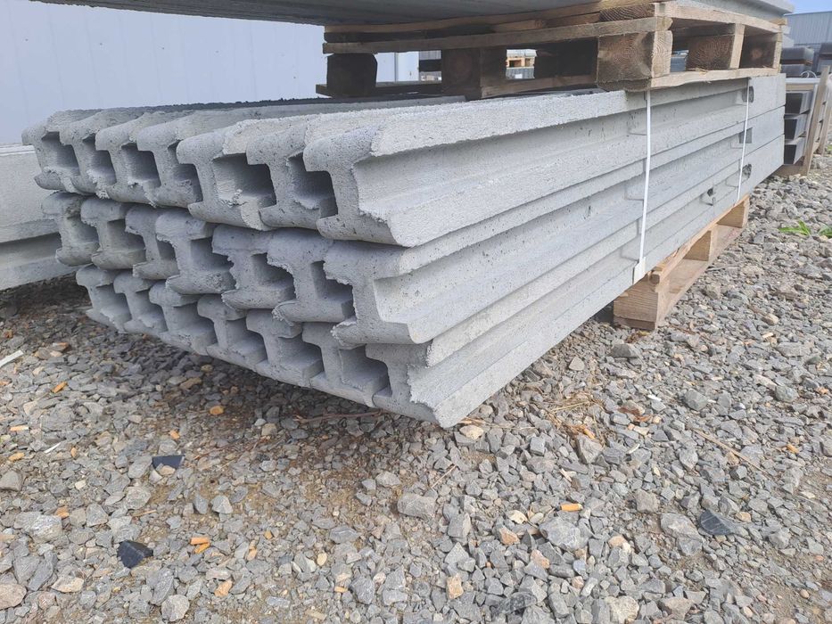 Słup ogrodzeniowy betonowy H-270cm