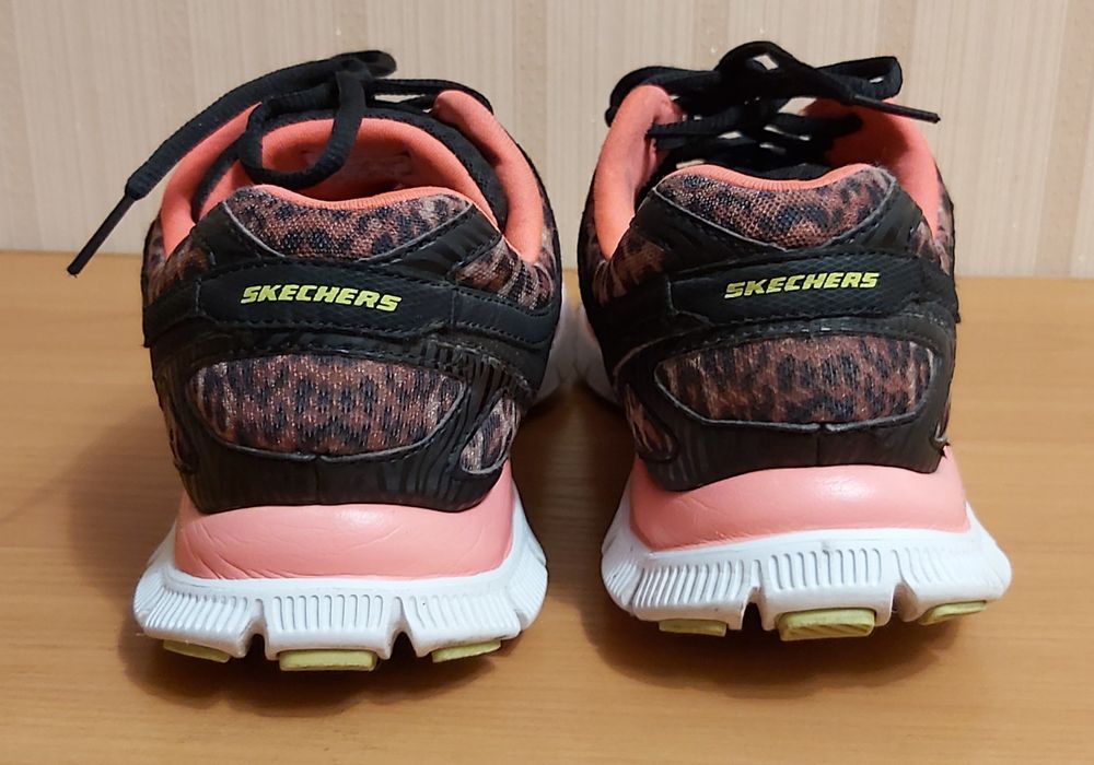Кроссовки унисекс SKECHERS