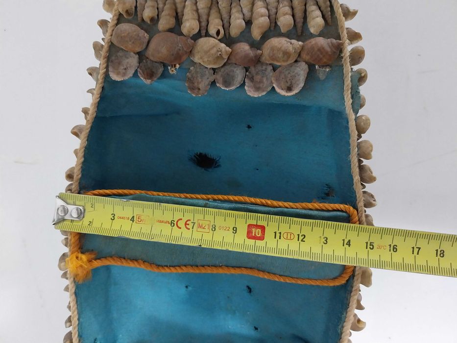 Artigo de decoração – Barco com conchas