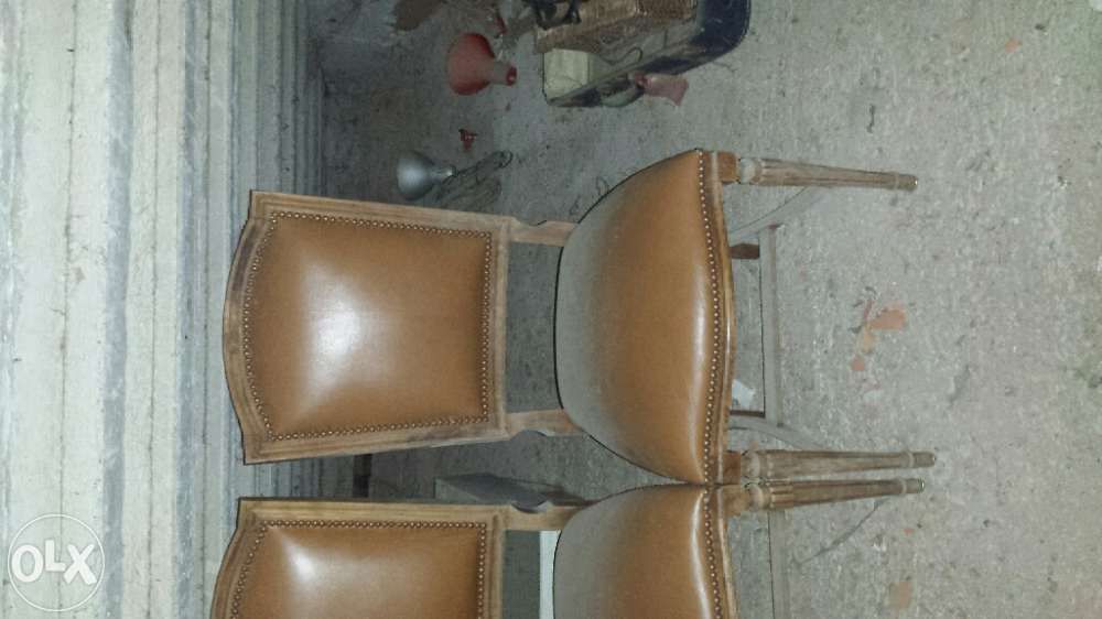 Vendo conjunto de cadeiras vintage, de palhinha e almofadadas.
