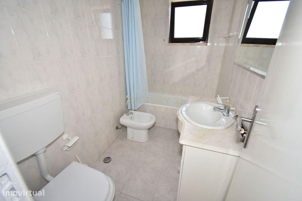 Apartamento T3 arrendado - para Investimento– Localização Central e Ót