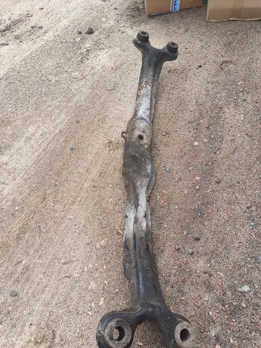 Балка під радіатор Passat b3