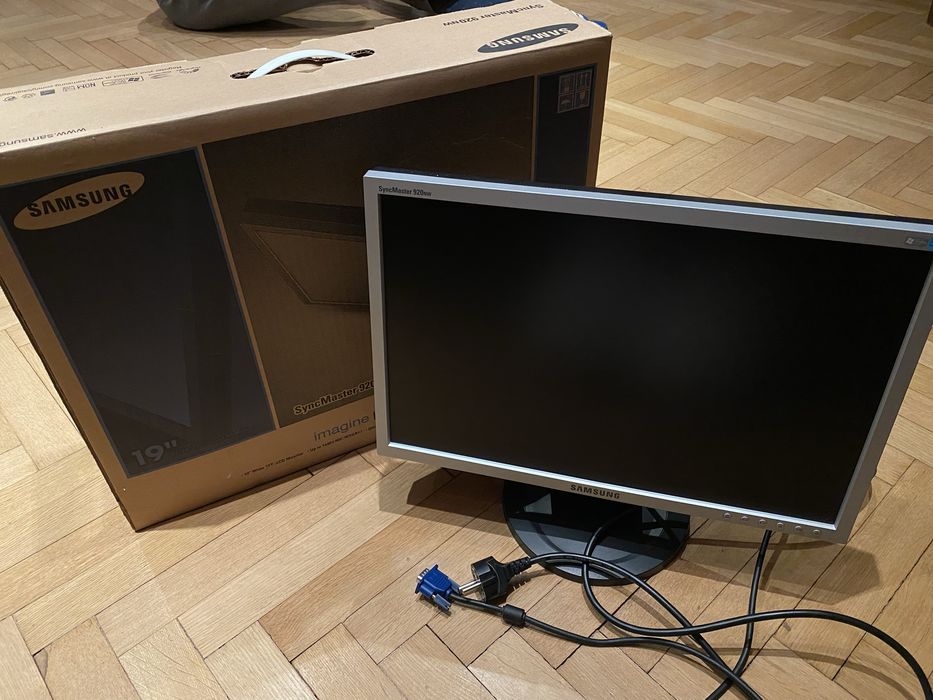 Monitor samsung syncmaster 920nw