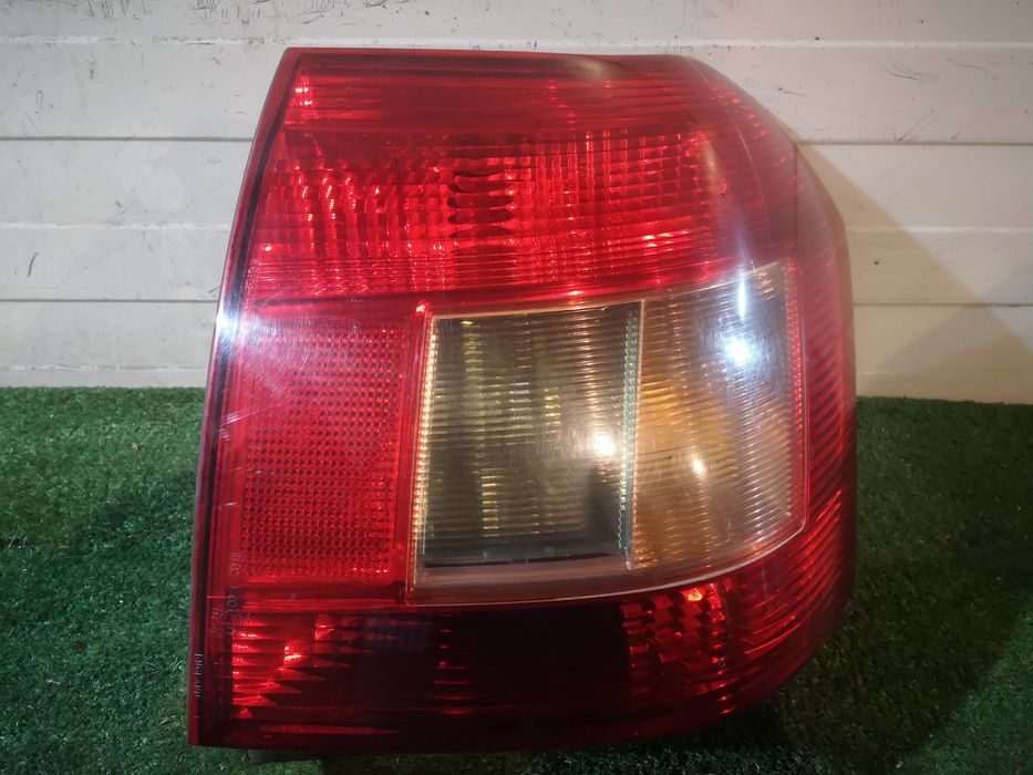 Toyota Corolla E12 HB lampa tylna