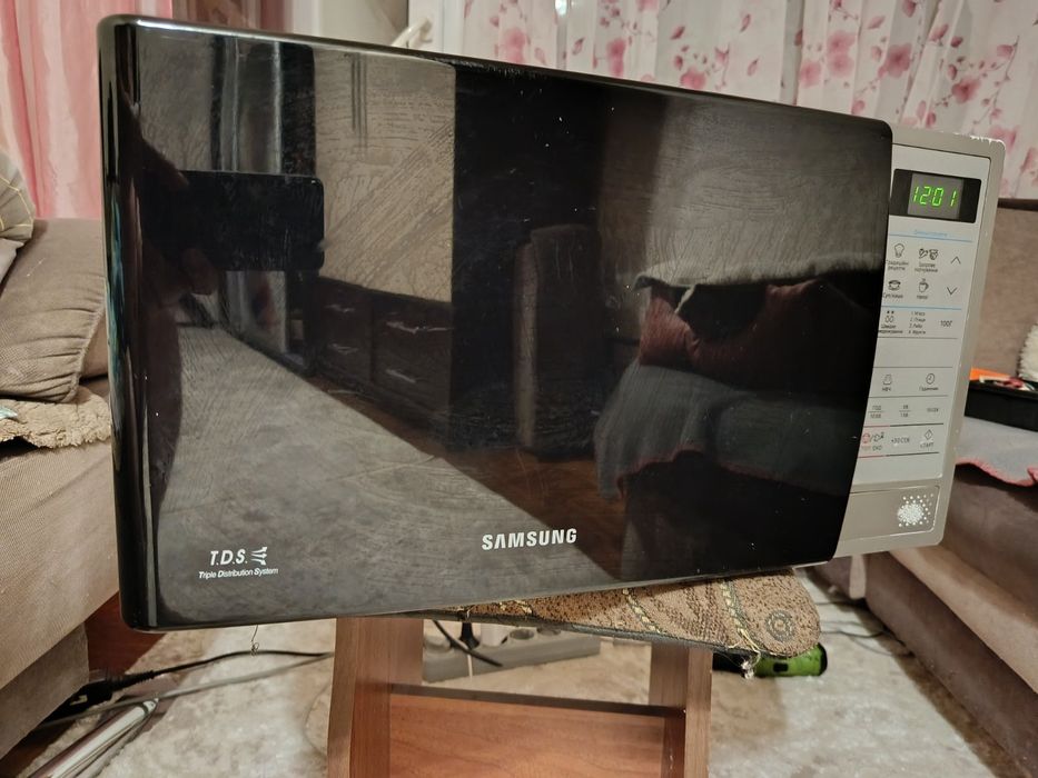 Мікрохвильова піч Samsung ME83KRS-1 по запчастинах