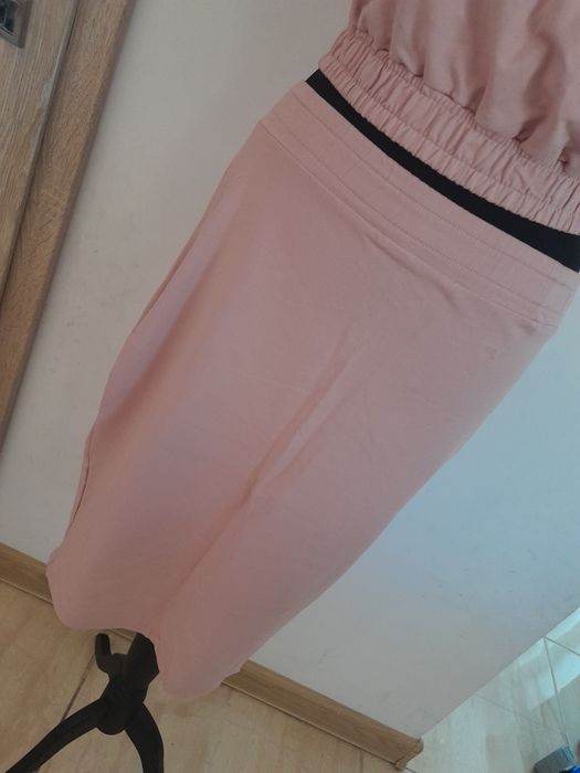 Komplet zestaw dresowy spódnica pudrowy róż i bluzka S M 36 38