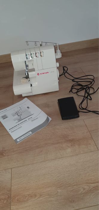 Maquina costura Singer nova