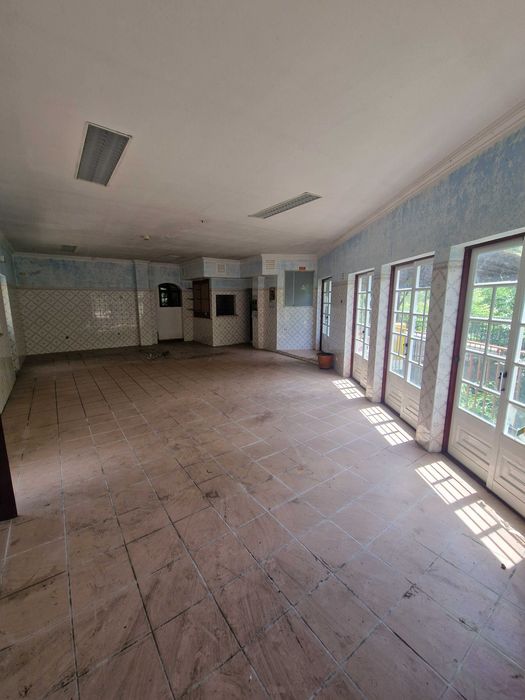 480M contruídos, perfeito para alojamento Local ou 2 apartamentos.