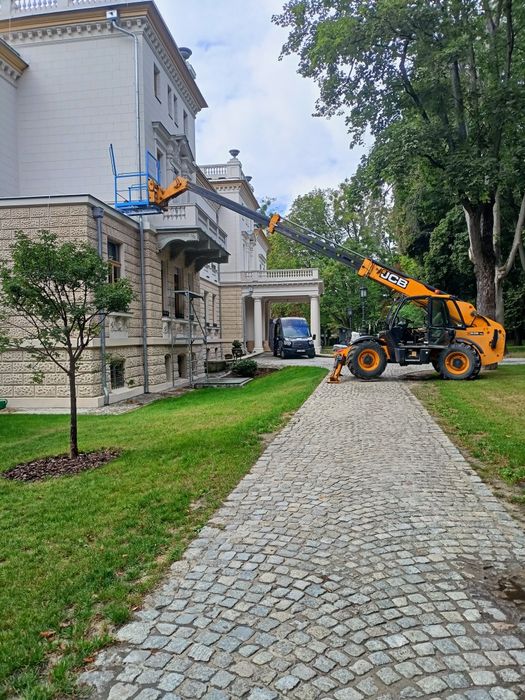 Usługi ładowarką teleskopową, wózkiem widłowym, podnośnikiem koszowym, manitou