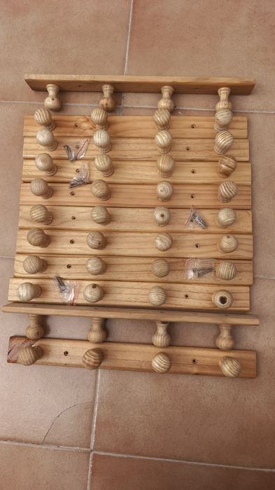 Foram 10 Ganchos madeira no total, 3€ cada