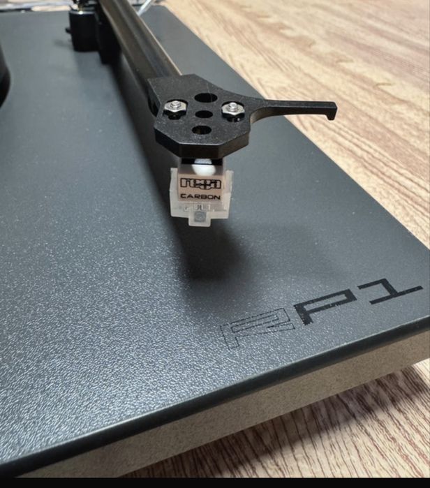 Gira Discos Rega Planar 1