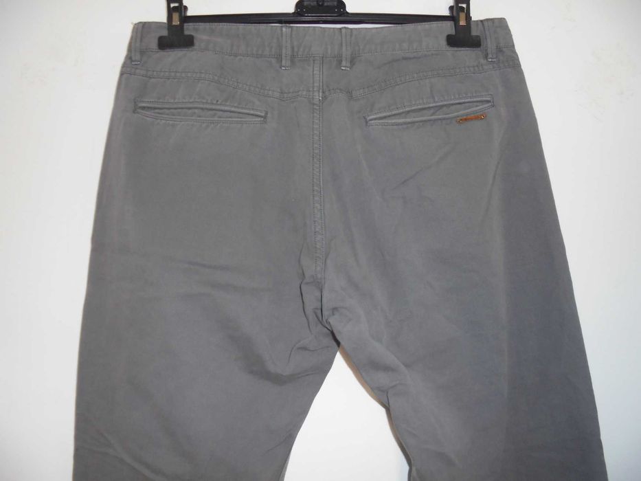 calças de homem da marca Massimo Dutti