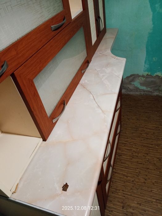 Продам кухню в нормальном состоянии