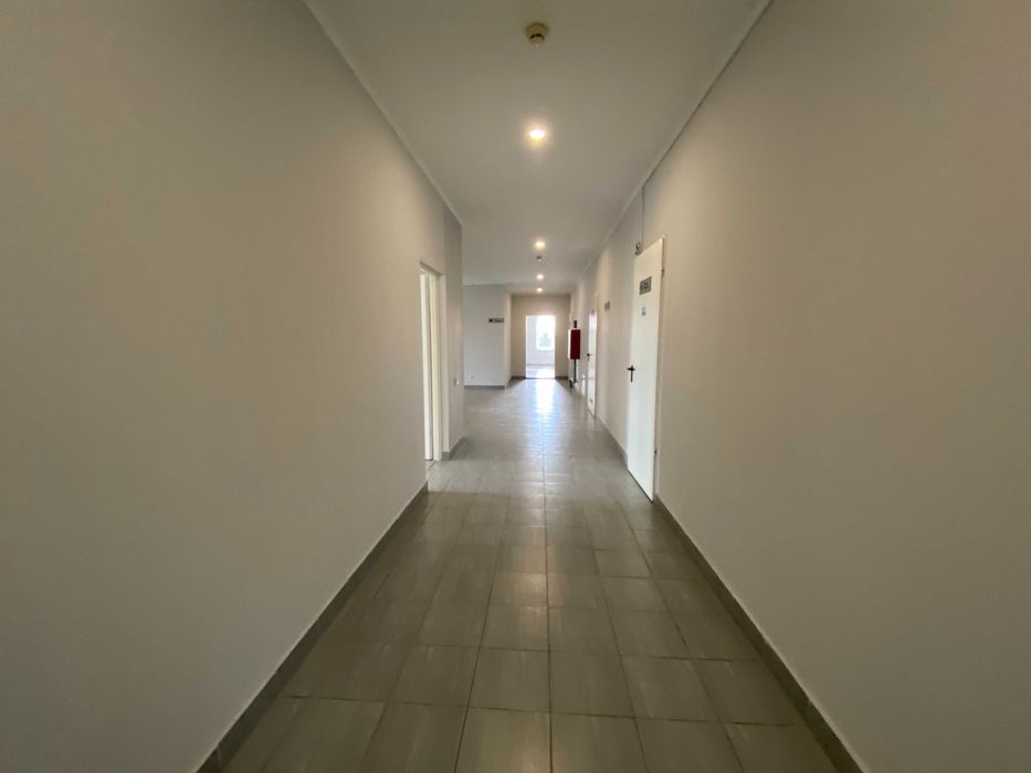 Комерційні та складські площі, офісні приміщення