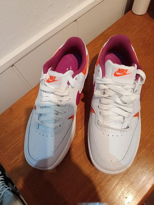 Tênis de Senhora marca Nike