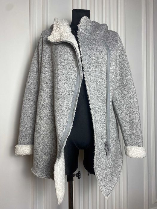 Bluza damska szara z kożuszkiem polarr 40 L Reserved  na jesień zimę