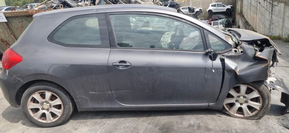 Toyota Auris (_E15_) 1.4 D4D  | 2007 - 2012 - Disponível Para Peças