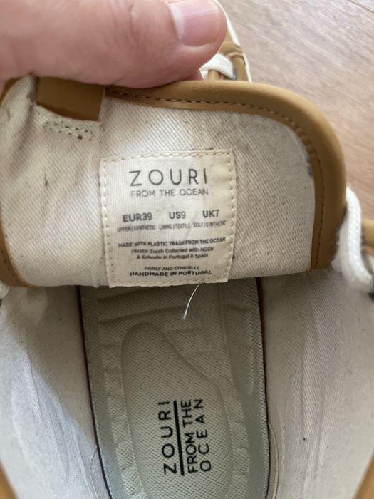 Tenis Zouri novos na caixa