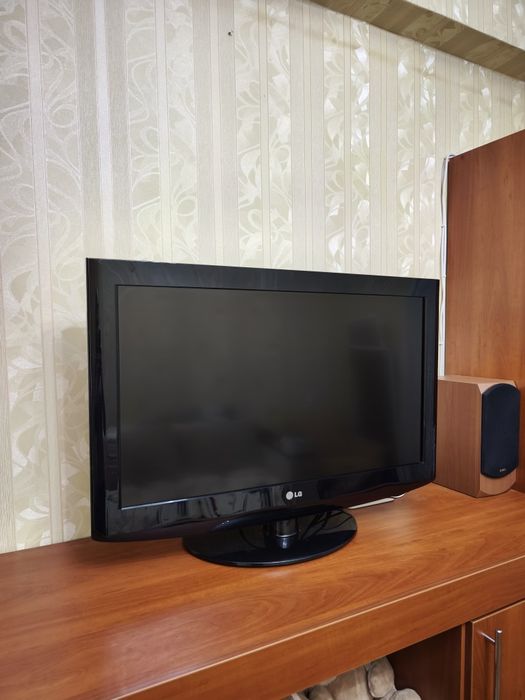 Телевизор LG 32LD320
