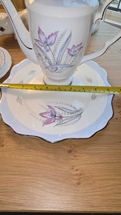 ROYAL STAFFORD BONE CHINA Cirka-1960 Demitasse Tulip set.