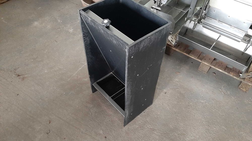 Karmiki paśniki warchlakowe odchowalnia import Holandia doskonały stan