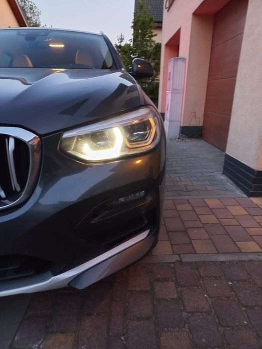 Reflektor BMW X4 G02 Lewy Adaptive LED. Rok produkcji 2019. Nadpalony