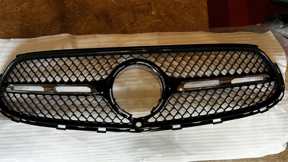 Orginalny Grill do Mercedesa GLC x254