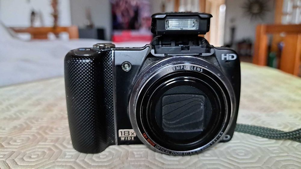 Máquina fotográfica Olympus SZ10