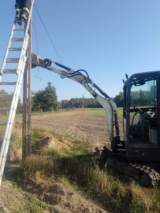 Usługi minikoparka Usługi koparką
