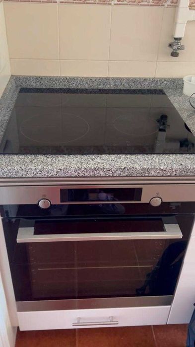 Placa Vitrocerâmica Zanussi (60cm / 4 Zonas)