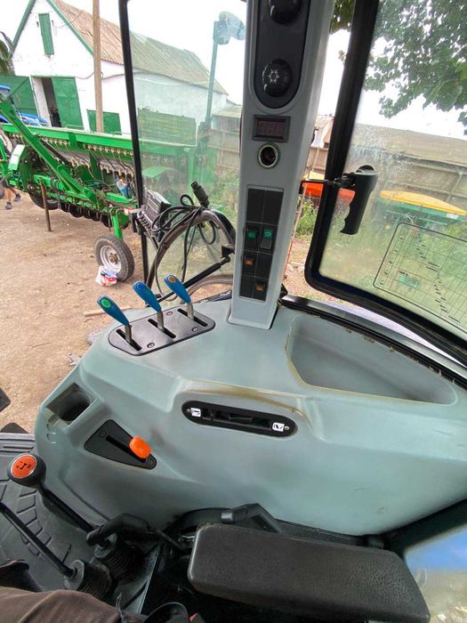 Продається трактор нюхолонд TD5.110