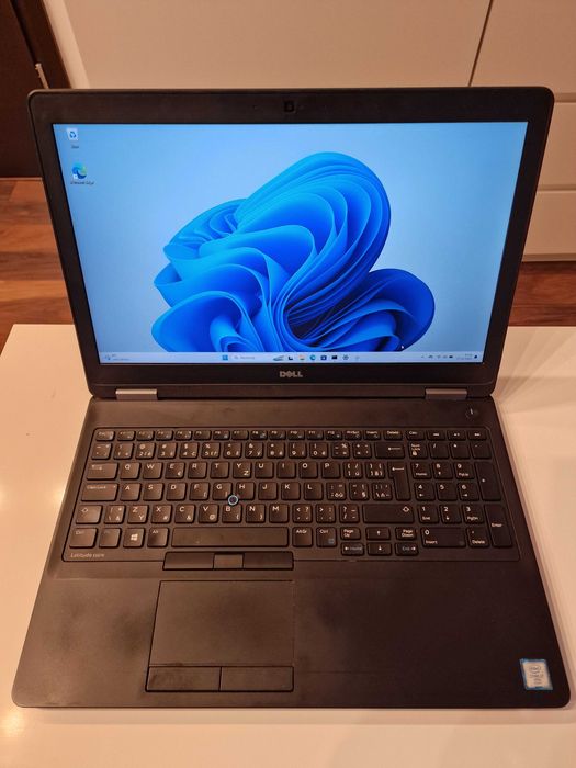 DELL Latitude E5570 i7-6820HQ 32GB(RAM) 500GB(HDD)
