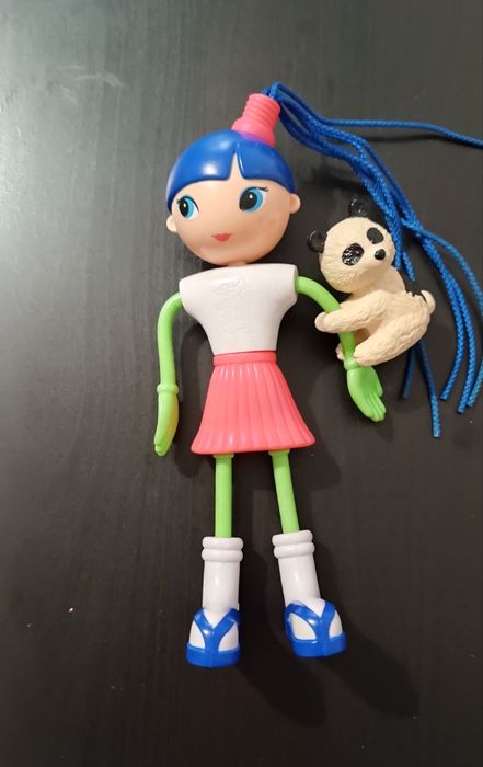 Figura coleção da Macdonald. 2002