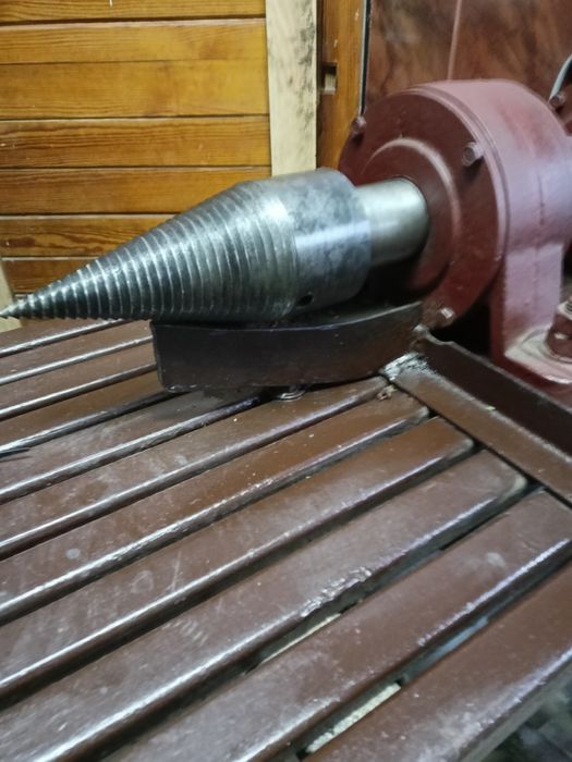 Łupak świdrowy do drewna