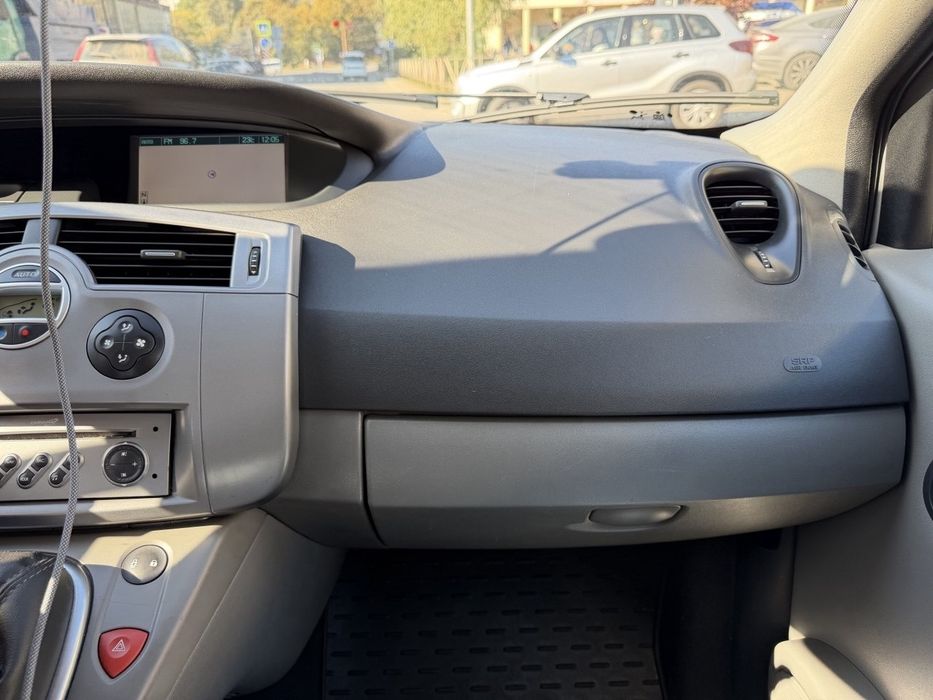 Продам Renault Scenic
