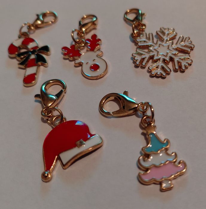 Zawieszki zimowe świąteczne charmsy breloczki 5szt.