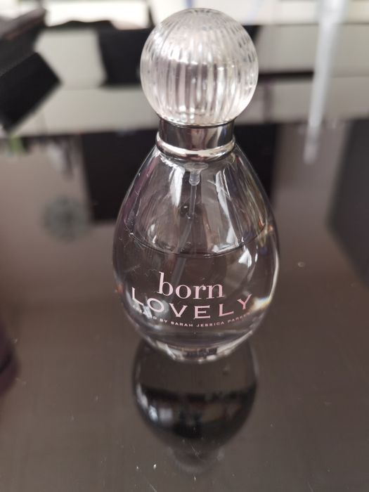 Perfum born lovely
