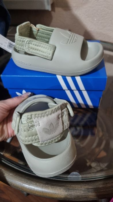 Резинові босоніжки. Нові