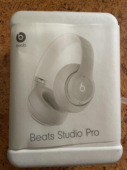 Apple Beats Studio Pro Wireless como novo